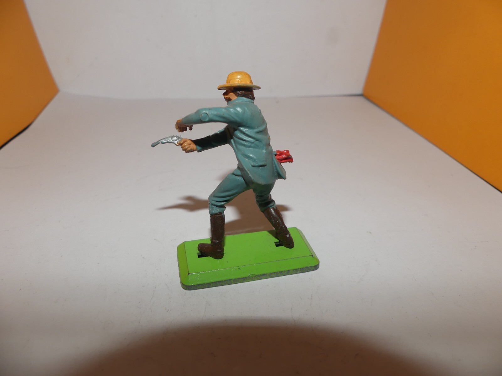Figurine Britains - Cowboy Bandit à Cheval Avec Pistolet - Occasion