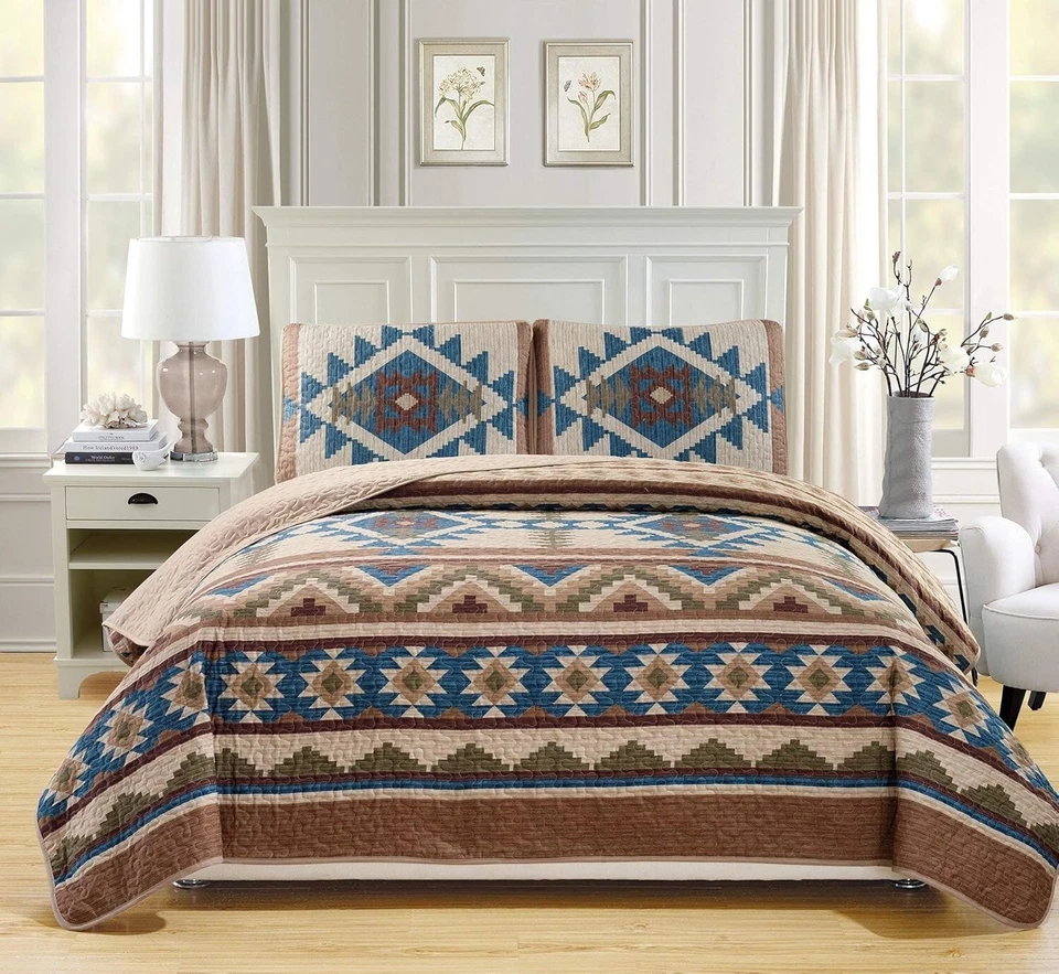 Luxurious King/California King Quilt Set - Southwestern Design in Beige & Green - Image 2 of 2