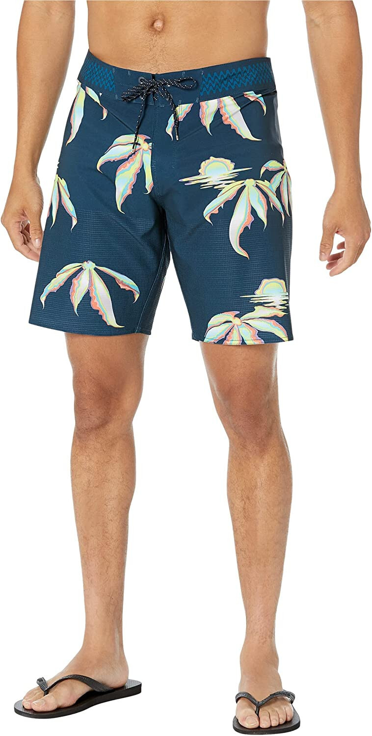 6595 Мужские шорты Billabong Sundays Airlite 19 темно-синий 34 4790₽