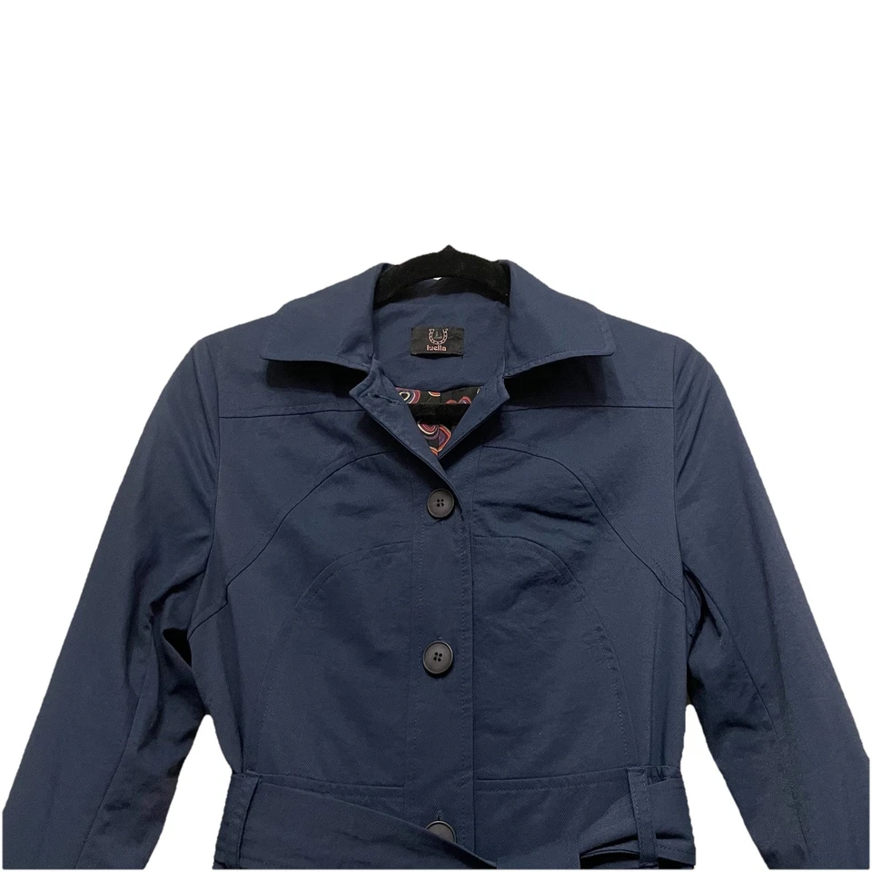 Gabardina corta ajustada azul marino de diseñador Luella con cinturón Reino Unido 8 ligera Foto 3 de 4