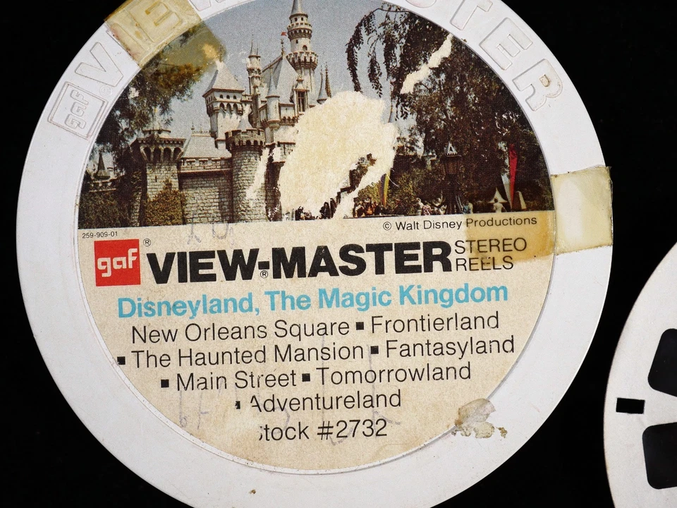 View-Master DISNEYLAND Magic Kingdom plastic storage case + 7 Reels - Image 2 of 4