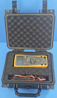 Fluke 179 TRMS Multimeter  75th Anniversary Editinon. Very Clean!