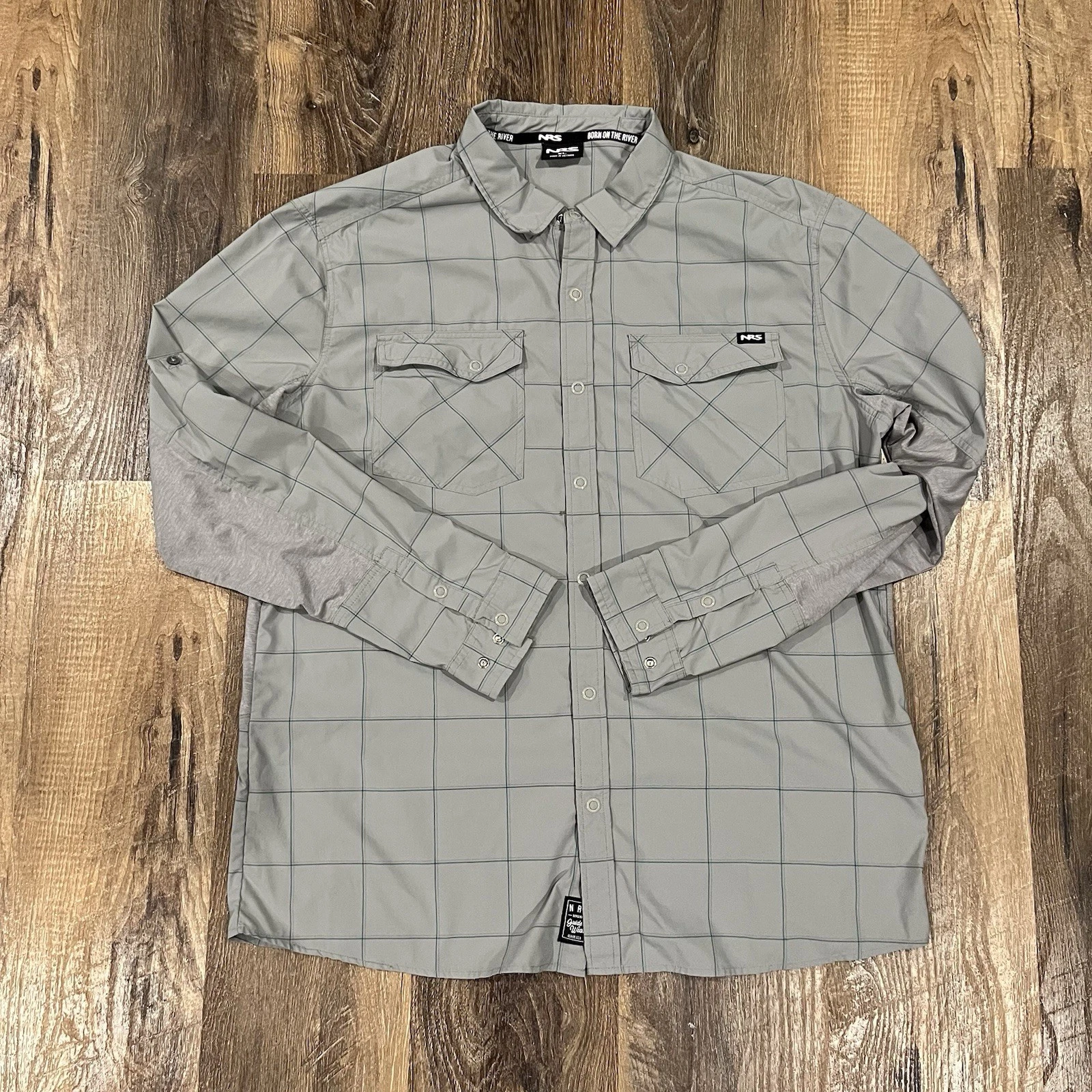 NRS Guide Mens XL Gray PlaidSnap Shirt Boat Fishing Hiking Outdoor Shirt UPF 50
Opens in a new windo