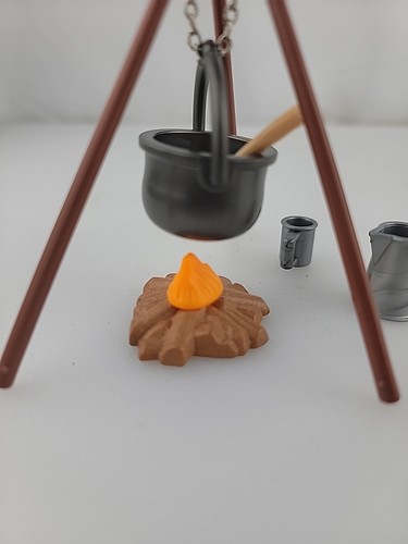 PLAYMOBIL Camping Lodge Soporte de Fuego Caldera con Soporte Trípode Olla Taza de Fuego Jarra - Imagen 2 de 7