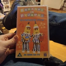 VINTAGE VHS BANANAS IN PYJAMAS SUPER BANANAS CHILDREN'S VHS