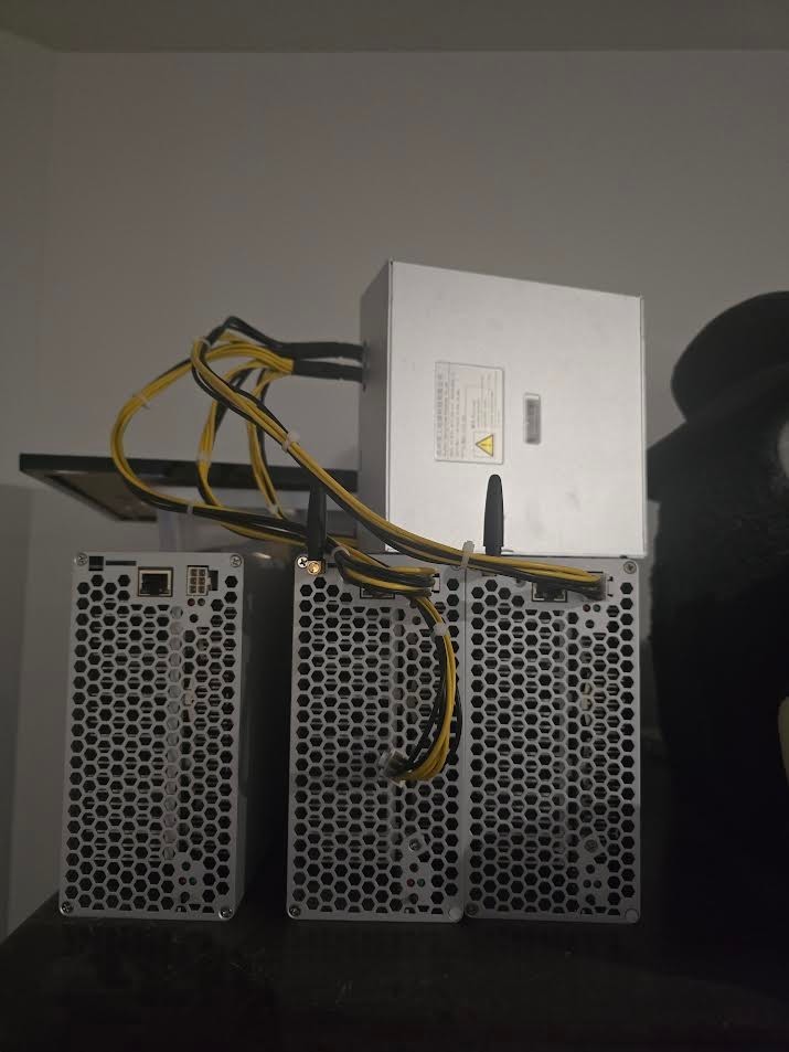 Goldshell HS-BOX, CK-BOX & LB-BOX ASIC Crypto Miners w/ Goldshell 1200W PSU