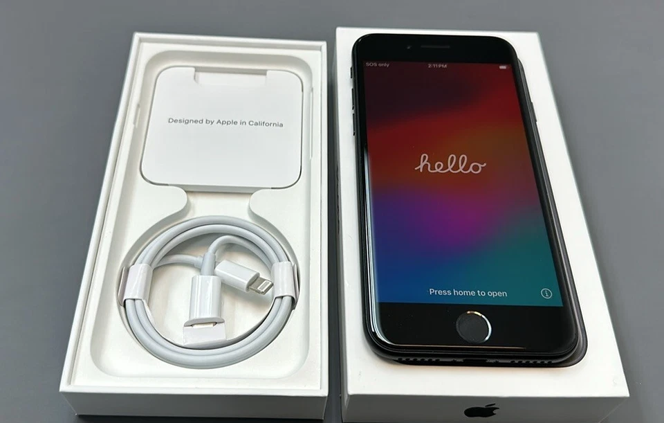 Apple iPhone SE (3rd Gen)  – 5G – UNLOCKED - Image 3 of 4