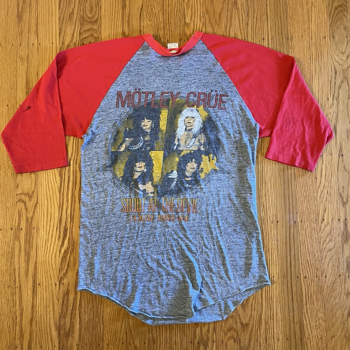 VTG 80s Motley Crue Shout at the Devil Tour 1983 Tee Shirt