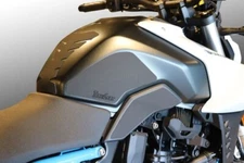 SUZUKI GSX8S - GSX8R (2022 - CURRENT) XL2 Tank Grips