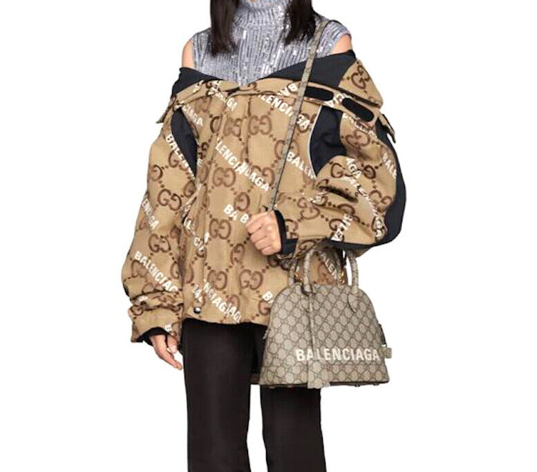 GUCCI Balenciaga Crossbody Bag THE HACKER Beige GG Supreme GUCCI Balenciaga Crossbody Bag THE HACKER Beige GG Supreme