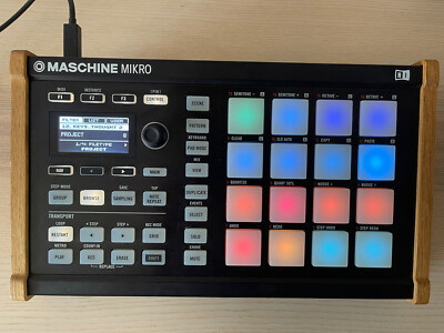 native instruments maschine mikro mk2 with wooden stand
