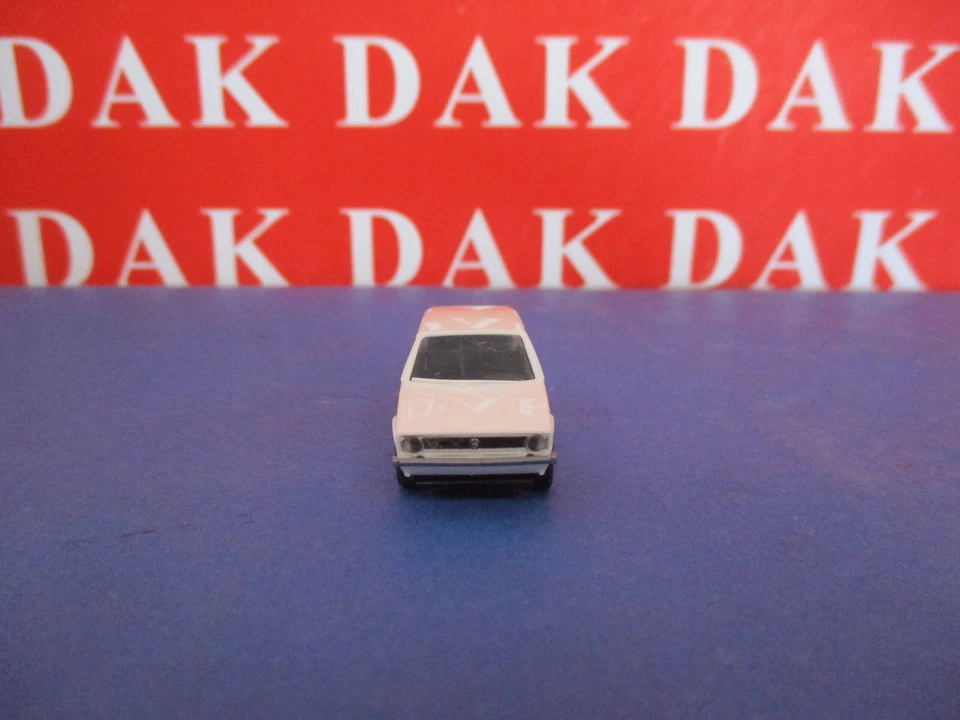 1/87 Modellino Auto Volkswagen Golf I Serie Bianco 1974 by Brekina - Immagine 3 di 4