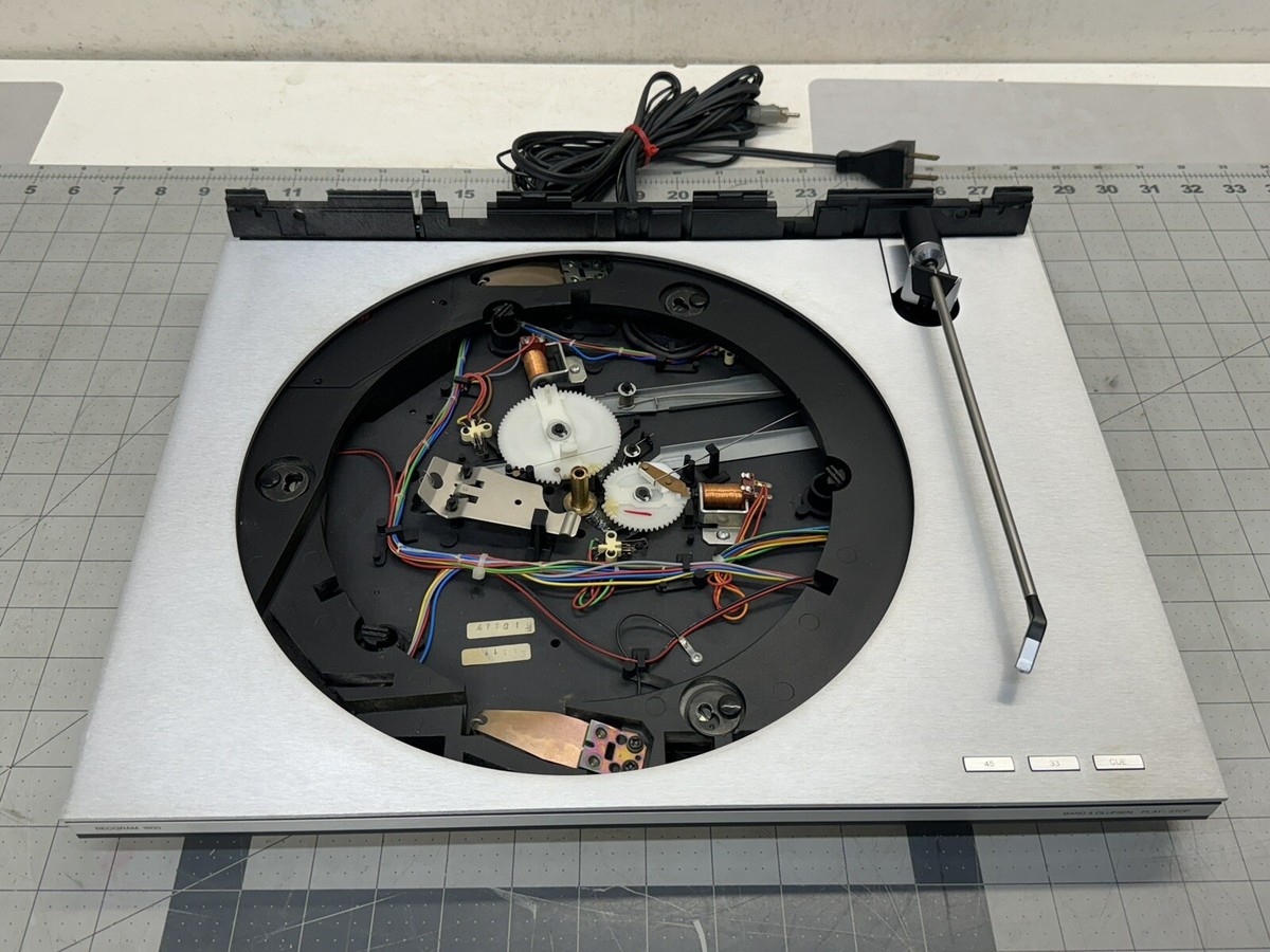 Bang & Olufsen Beogram 1800 turntable Type 5813 FOR PARTS OR
