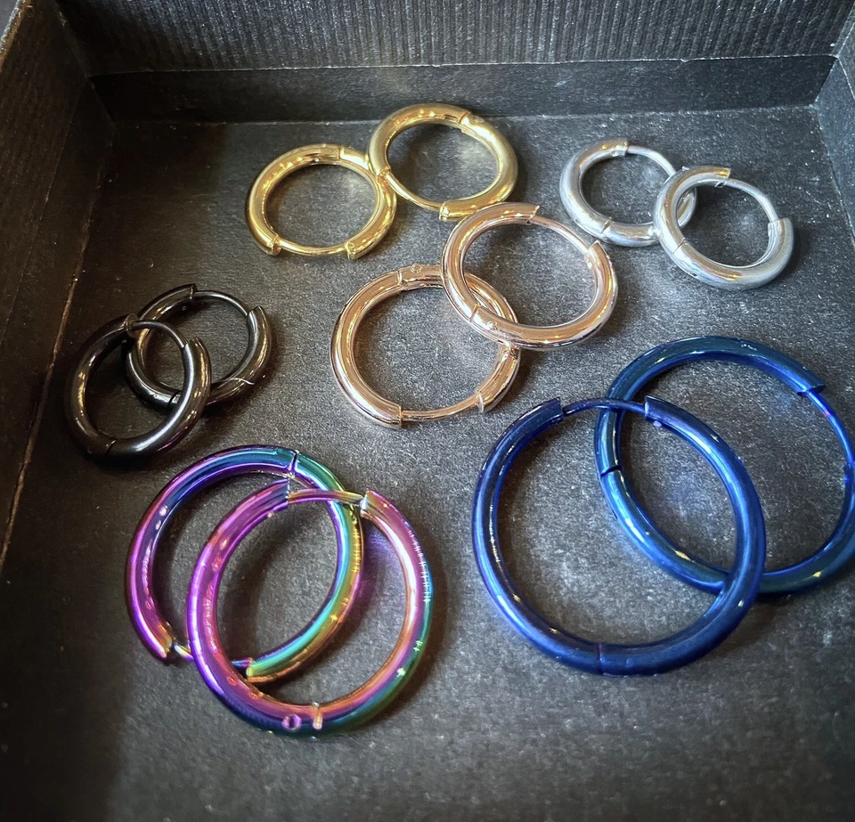 PAIR of 316L Stainless Steel Hinge Action 20g Seamless Hoop Earrings - Image 3 of 4