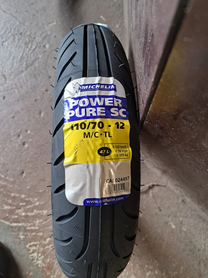 Roller Reifen 110 70 12 Michelin NEU - Bild 2 von 4