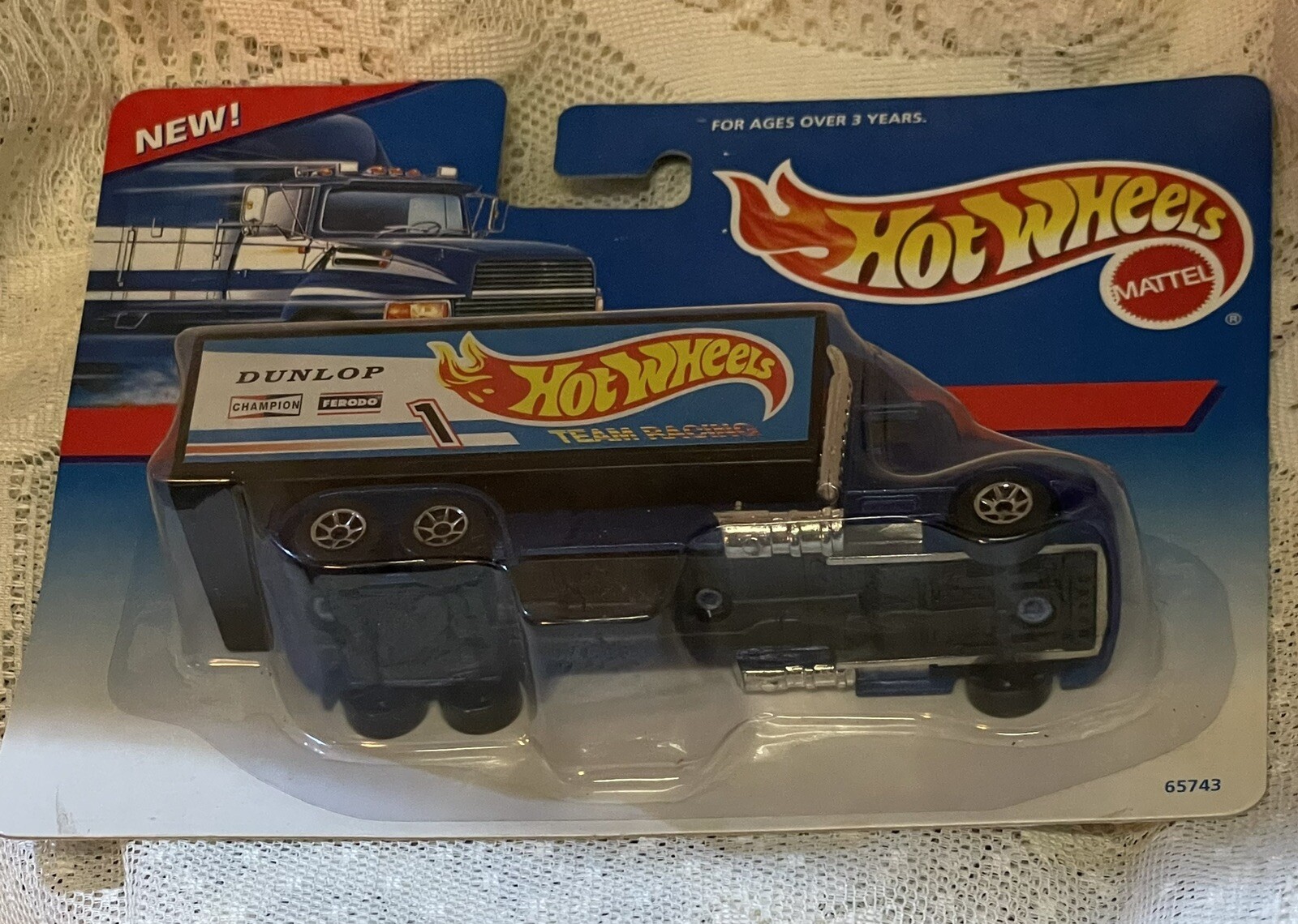 Hot Wheels Team Racing Haulers 65743 Dunlop Blue DieCast Semi Truck