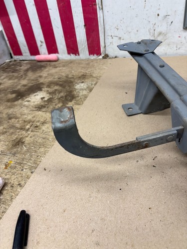1955 56 57 58 1959 CHEVROLET GMC TRUCK BENCH SEAT TRACKS OEM RIGHT LEFT 1957 60 - Picture 7 of 22