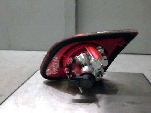 RÜCKLICHT LINKS INNEN VW Passat (3C2) Sedan 1.6 FSI 16V (BLF) 3C5945093E
