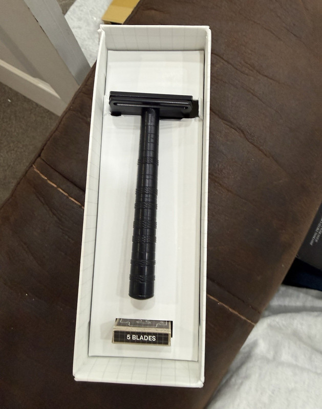 Henson Shaving AL13 Safety Razor Aluminum Black Non-Slip Grip + 5 SS Blades