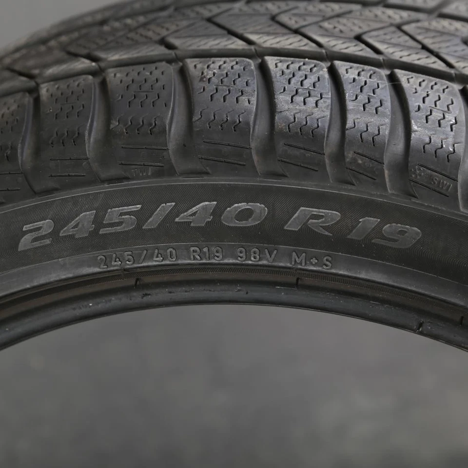 1x Winterreifen Pirelli SottoZero Winter 3 245/40 R19 98V * RSC MOE DOT 0320 - Bild 2 von 2