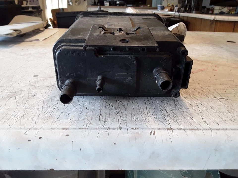 Buick Rainier 2004 bote de vapor de combustible 107337 Foto 3 de 4