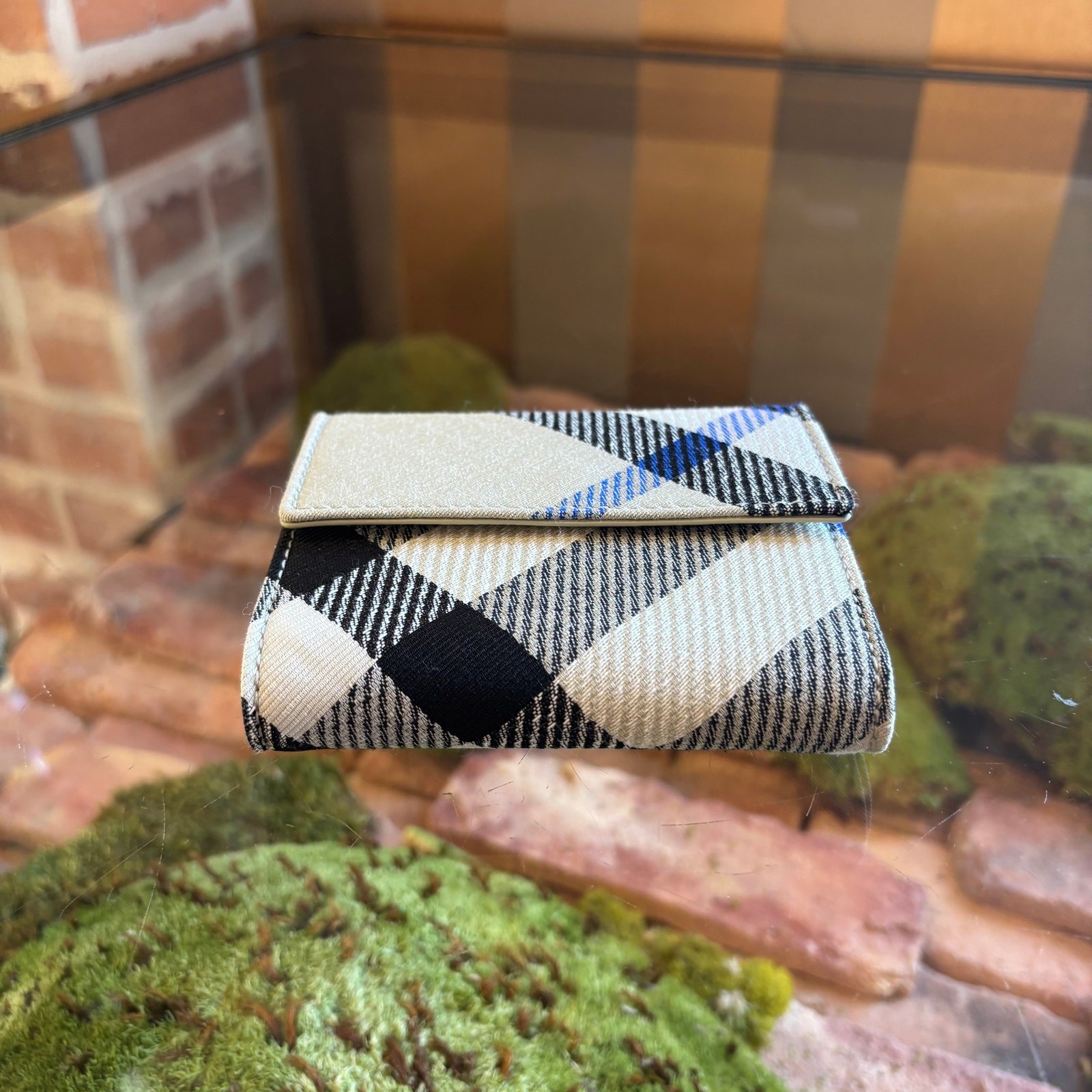 BURBERRY Compact Check Pattern Trifold Wallet - image 2