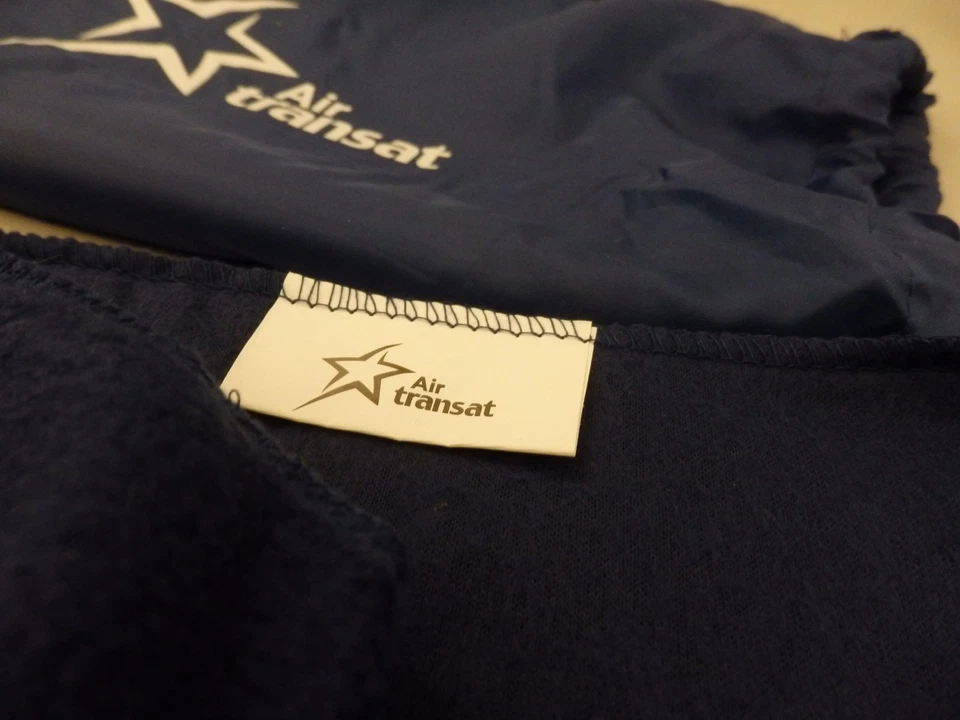 Air Transat (Navy blanket in the bag) 58 x 38 inches - Image 2 of 4