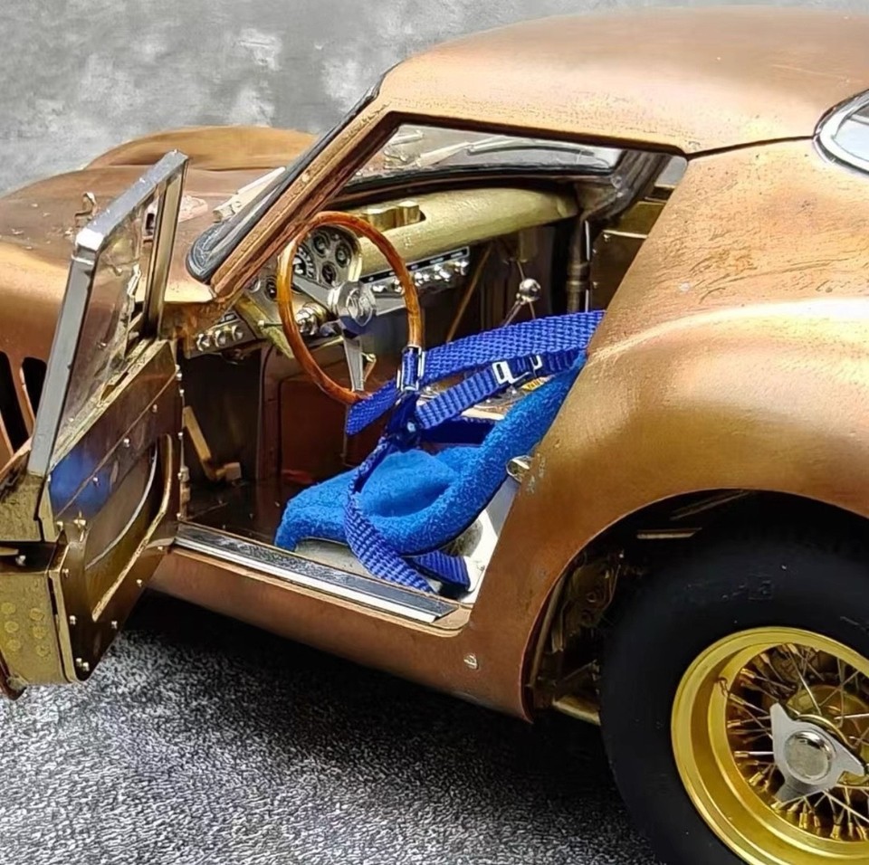 ferrari-250-gto-copper-martisan-1-18-scale-copper-model-extremely