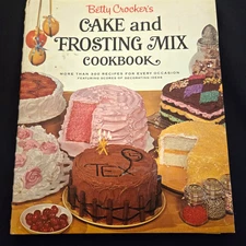 Betty Crocker Cake and Frosting Mix Cookbook First Edition Printing 1966