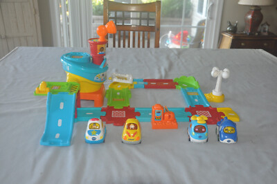 VTech Go! Go! Smart Wheel Airport Play Set With Four Vehicles