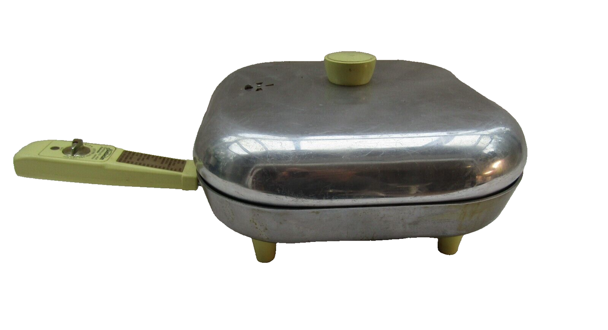Rare 1950's Sunbeam Controlled Heat Automatic FryPan w/ Lid