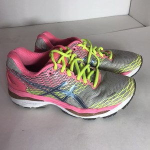 nine west black and white shoes