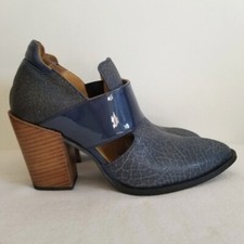 John Fluevog Room 502 Blue Leather Heels Size 10.5