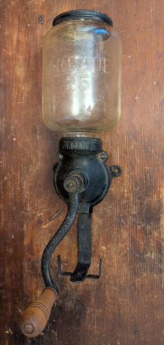 Vintage Arcade No. 25 Wandmontierte Kaffeemühle / Mühle Gusseisen Made in USA