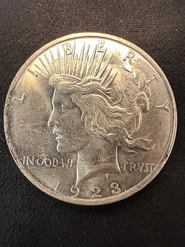 1923 plain Peace Dollar AU