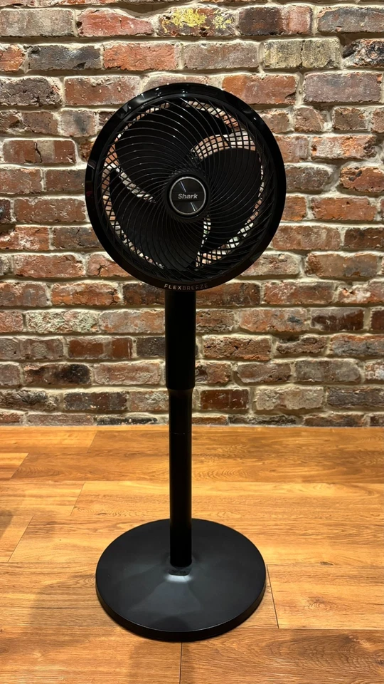 Ventilador Portátil Shark FlexBreeze FA220UK Híbrido Inalámbrico y con Cable, Control Remoto y Cargador - Imagen 2 de 4