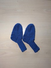 Selbstgestrickte Kleinkinder-Socken, blau, Gr&ouml;&szlig;e 22