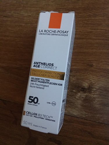 La Roche-Posay Anthelios Soin Photocorrection Anti-âge Anti-ride SPF50 Peau 50ml - Photo 3/3