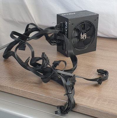 Seasonic FOCUS GX-750 (SSR-750FX) Netzteil   750W   80+ Gold