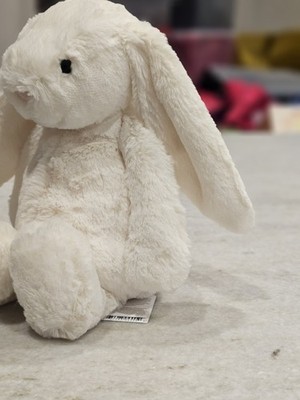 Jellycat BASHFUL CREAM BUNNY - Medium 12
