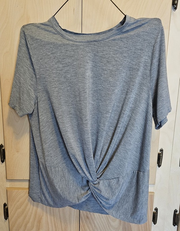 C2- Ease of Motion comfortable crop top , SZ small 
