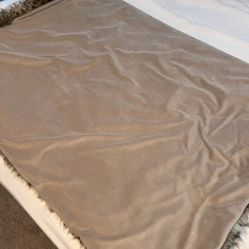 Manta Pottery Barn PB Adolescente Piel Sintética Estampado Animal 45x60 Acento Marrón Foto 3 de 4