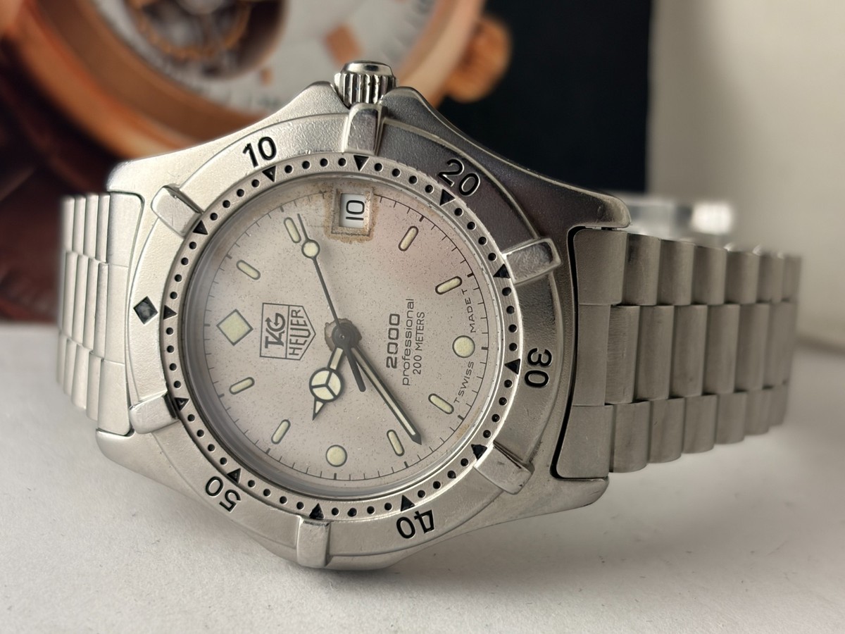 TAG Heuer 962.206 Professional 2000 37mm Silver Quartz Men's Watch