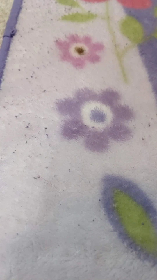 Manta de felpa abrazando Winnie The Pooh & Piglet floral púrpura de Disney 28X42 Foto 3 de 4