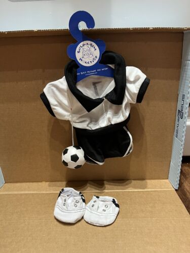 Tenue de football Build A Bear maillot noir blanc short genouillères crampons balle #7 - Photo 1 sur 6