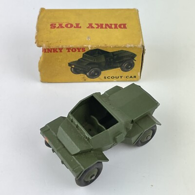 vrai Dinky toys anglais 673 - SCOUT CAR - état A