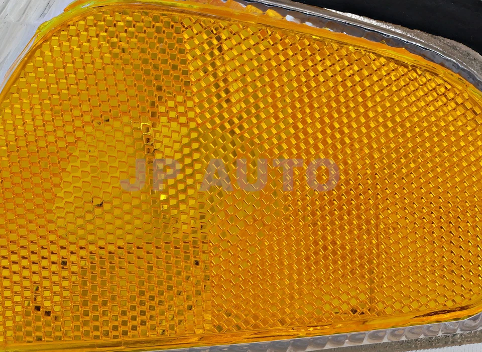 For 1994-1998 Ford Mustang Corner Light Set Driver and Passenger Side - Image 3 of 4