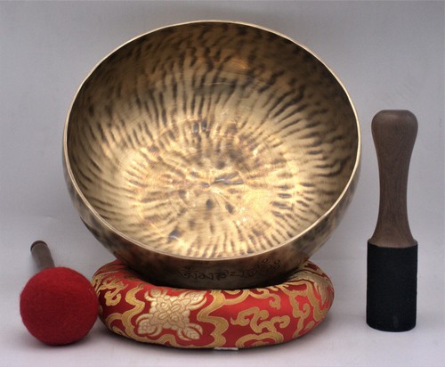10-inch Full Moon 'Jhumka' Tibetan Singing Bowl Better For Meditation - Picture 6 of 8