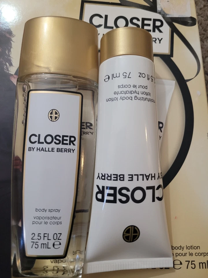 Spray corporal hidratante para mujer Closer by Halle Berry 2,5 oz + loción corporal hidratante de 2,5 oz Foto 2 de 4