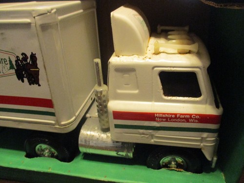 HILLSHIRE FARM CO. NEW LONDON WIS. ERTL TRUCK & TRAILER NOSIB - Picture 2 of 11